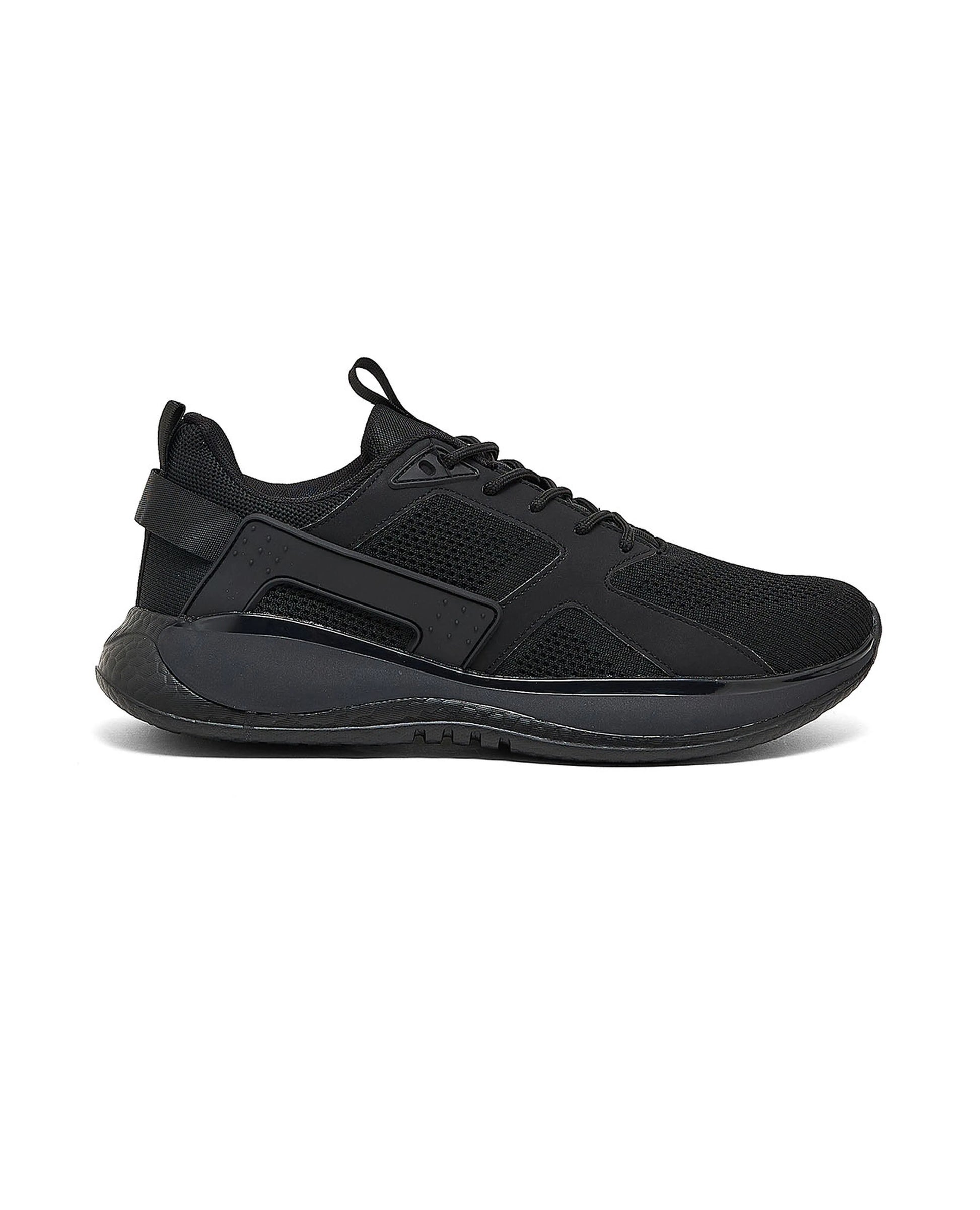 sports shoes