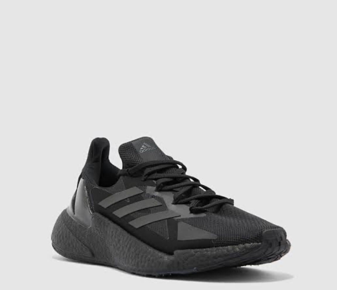 sports shoes
